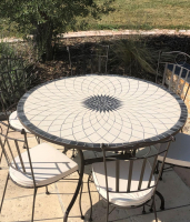 Table jardin mosaïque en fer forgé Table jardin mosaique ronde 130cm Céramique Blanche soleil Ardoise