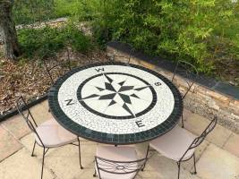 Table jardin mosaïque en fer forgé Table jardin mosaique ronde 150cm Rose des Vents