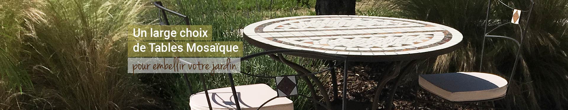 Table mosaïque ronde pour embellir votre jardin