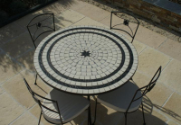 Table jardin mosaïque en fer forgé Table jardin mosaique ronde 110cm Céramique blanche 2 lignes 1 étoile Ardoise