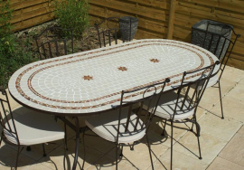 Table jardin mosaïque en fer forgé Table jardin mosaique ovale 200cm Céramique blanche 2 cercles et ses 3 étoiles Argile cuite