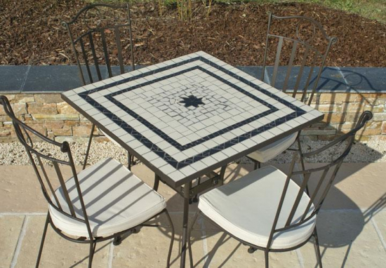 Table jardin mosaïque en fer forgé Table jardin mosaique carrée 80cm x 80 cm Céramique blanches 2 lignes et son étoile en Ardoise