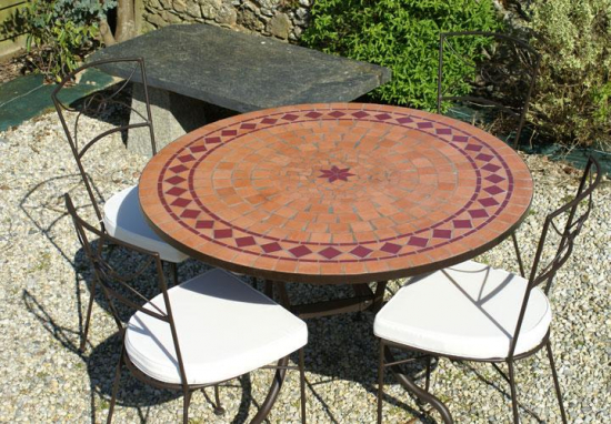 Table jardin mosaïque en fer forgé Table jardin mosaique ronde 130cm Terre cuite et losanges 1 étoile Céramique Rouge