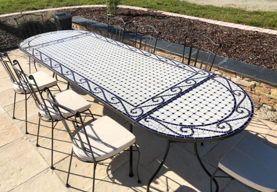 Table jardin mosaïque en fer forgé Table jardin mosaique rectangle 200cm Céramique Blanche et ses Arabesques  en Céramique Bleue
