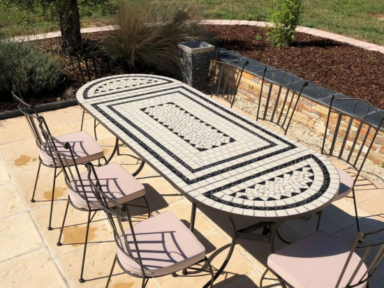 Table jardin mosaïque en fer forgé Table jardin mosaique ovale 230cm (table rectangle plus consoles) Céramique Blanche et ses 3 lignes en Ardoise