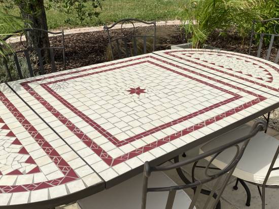 Table jardin mosaïque en fer forgé Table jardin mosaique carrée 100cm x 100 cm Céramique blanches 2 lignes et son étoile en Céramique Rouge